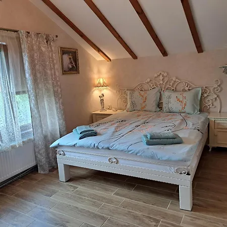 River Garden Nyaraló Beli Oszam