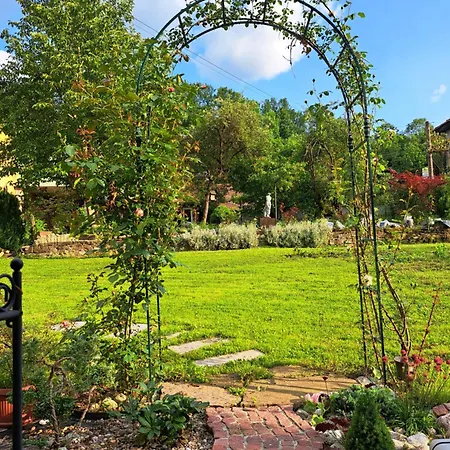 Nyaraló River Garden Beli Oszam